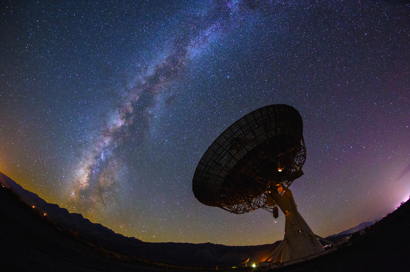 Illustration for article titled This Timelapse Video of Radio Observatories is Just Breathtaking